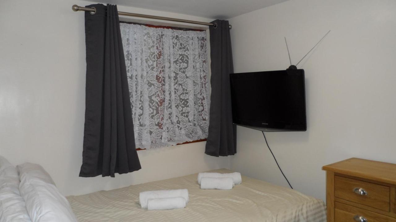 Bubblesbnb 7 Bedroom House, 16 Beds, Sleeps 22 Hébergement de vacances *