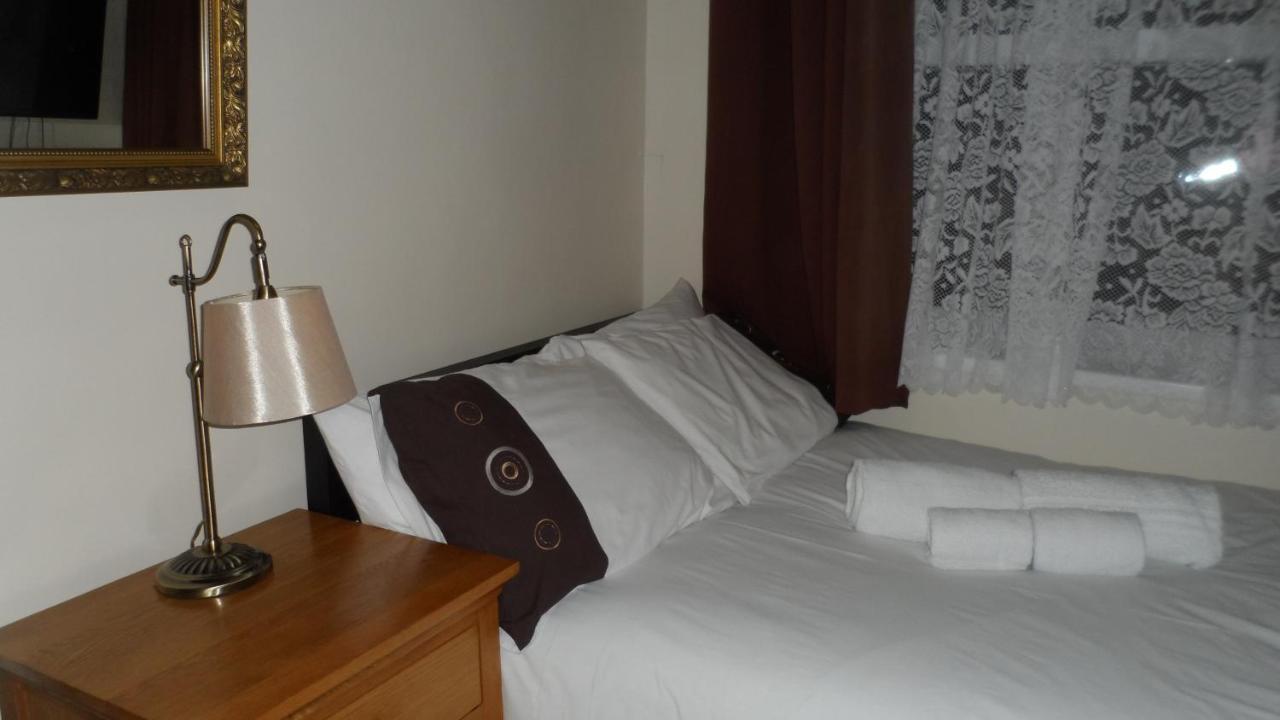 Hébergement de vacances Bubblesbnb 7 Bedroom House, 16 Beds, Sleeps 22