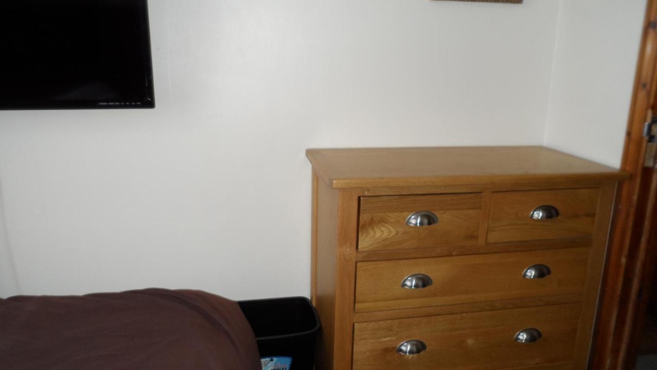 Bubblesbnb 7 Bedroom House, 16 Beds, Sleeps 22 Hébergement de vacances Londres